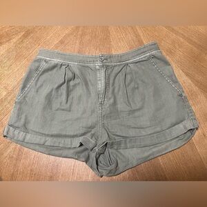 Pilcro- Anthropology 100%cotton green shorts size 30 women’s